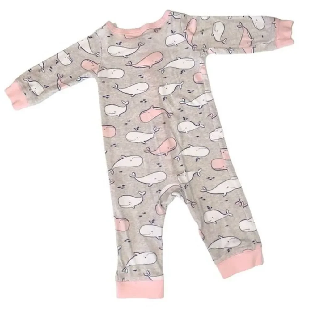 🎀3/$23🎀 carter’s sweet whale onesie